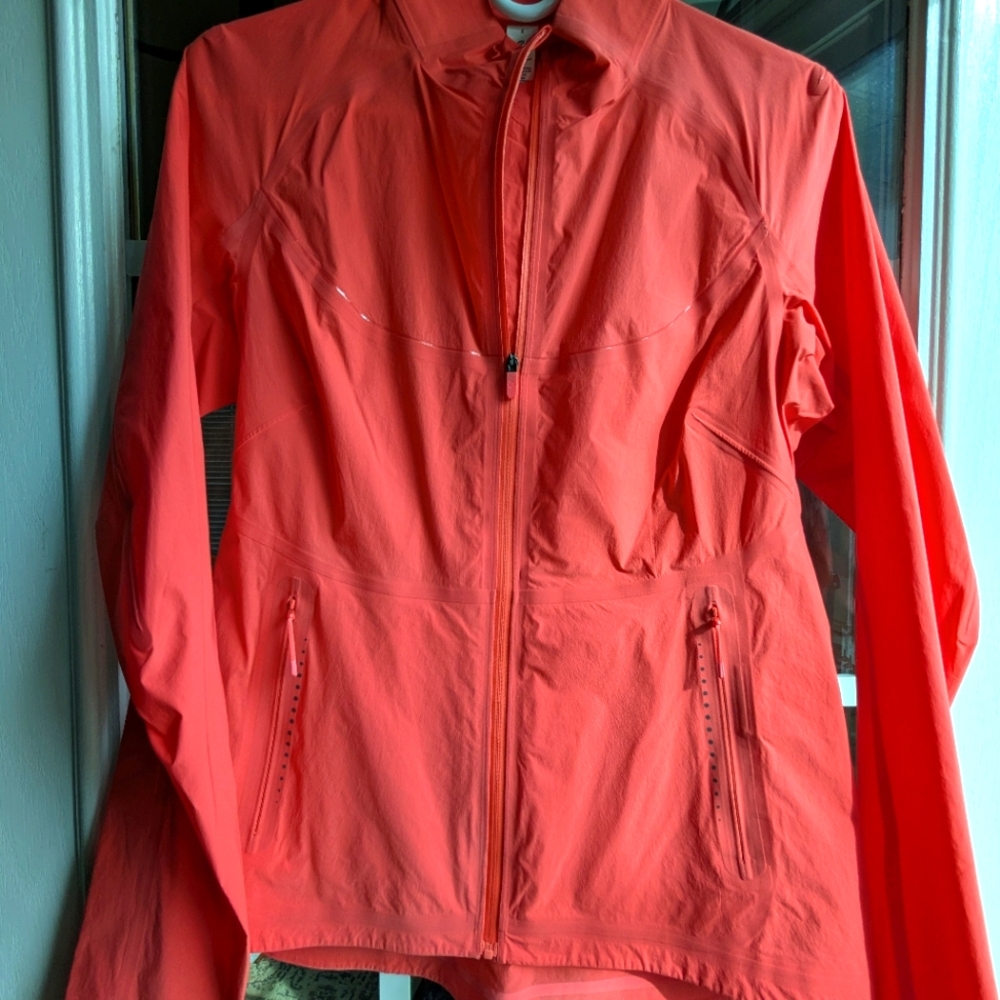 Lululemon Fast Free Windbreaker